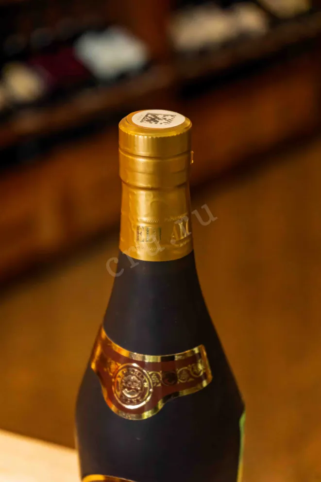 Пробка Vedi-Alko 5 Years Old in Frosted Bottle 0.5 л