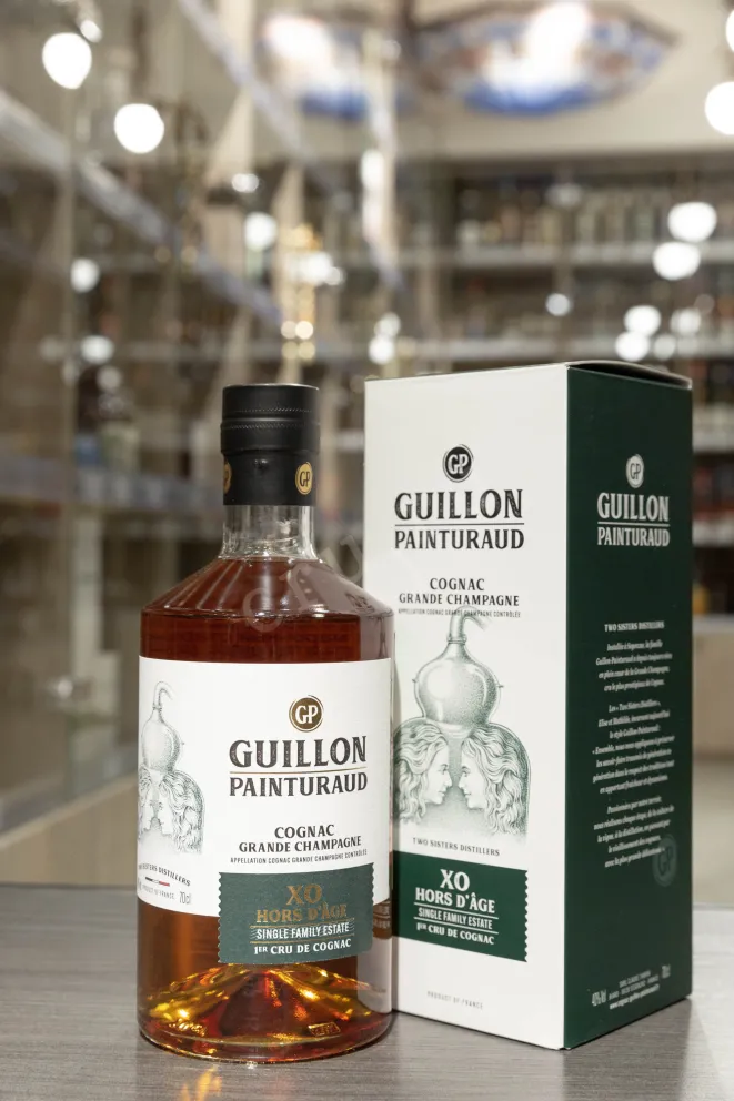 В магазине Крю Профи Guillon Painturaud XO Hors dAge 1er Cru de Cognac in gift box 0.7 л