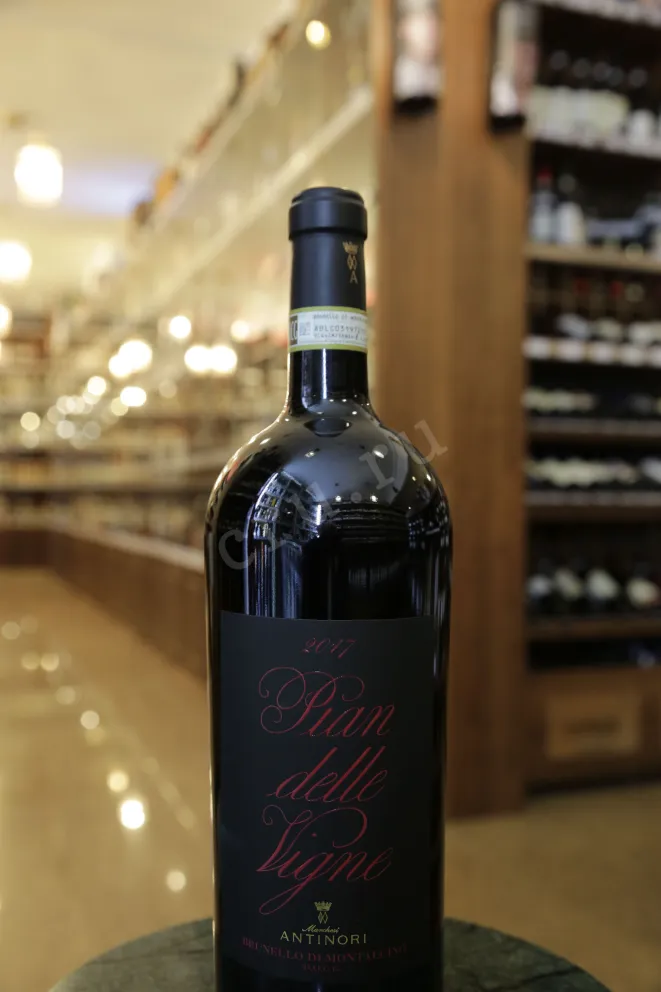 В магазине Крю Профи Antinori Pian delle Vigne Brunello di Montalcino gift box 2017 1.5 л