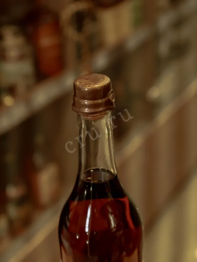 Пробка Laterrade Chateau de Briat Bas-Armagnac in wooden box 2006 0.7 л