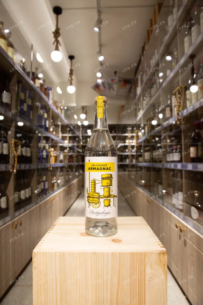 В магазине Крю Профи Dartigalongue Blanche 0.7 л