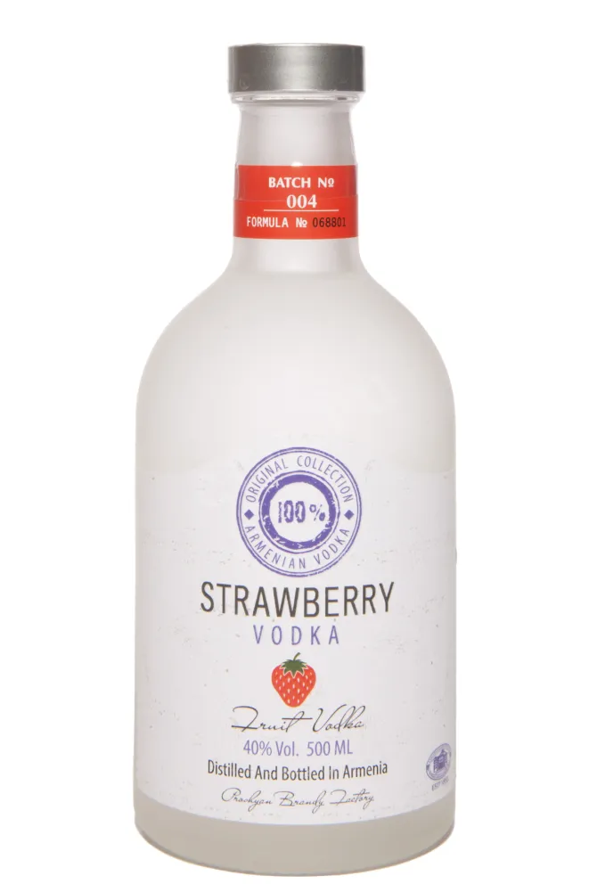 Водка Хент Клубничная  0.5 л