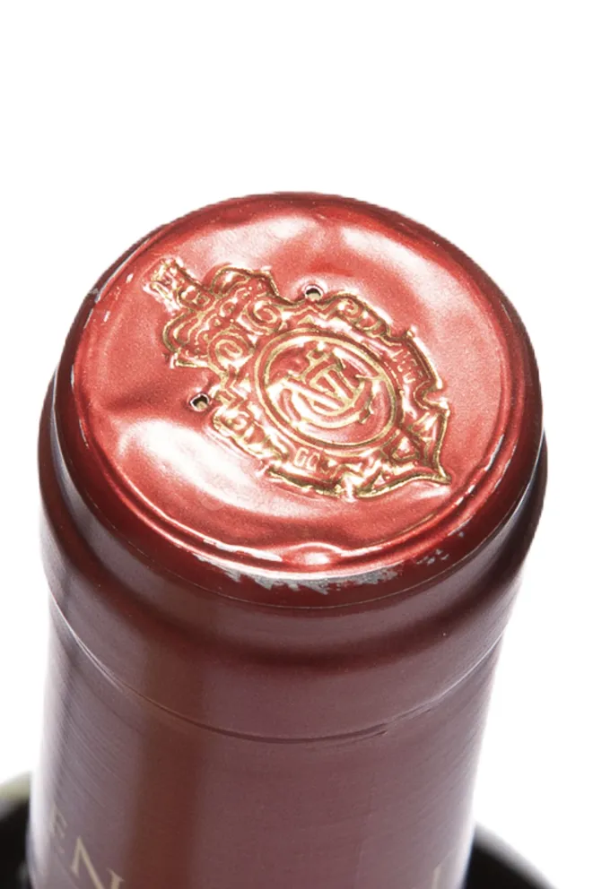 Пробка Carmen Winemaker's Black 2021 0.75 л