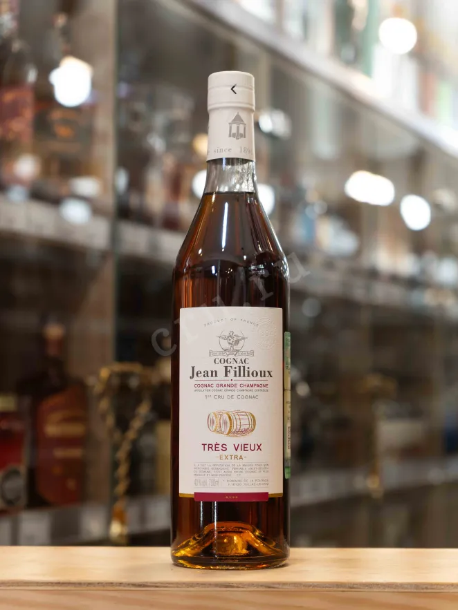 В магазине Крю Профи Jean Fillioux Tres Vieux XO 0.7 л