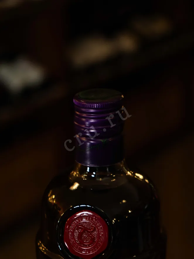 Пробка Tanqueray Blackcurrant Royale 0.7 л