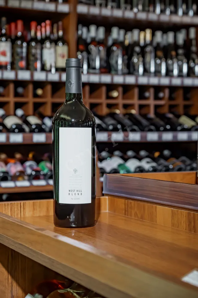 В магазине Крю Профи Usadba Divnomorskoe West Hill Blend 2022 0.75 л