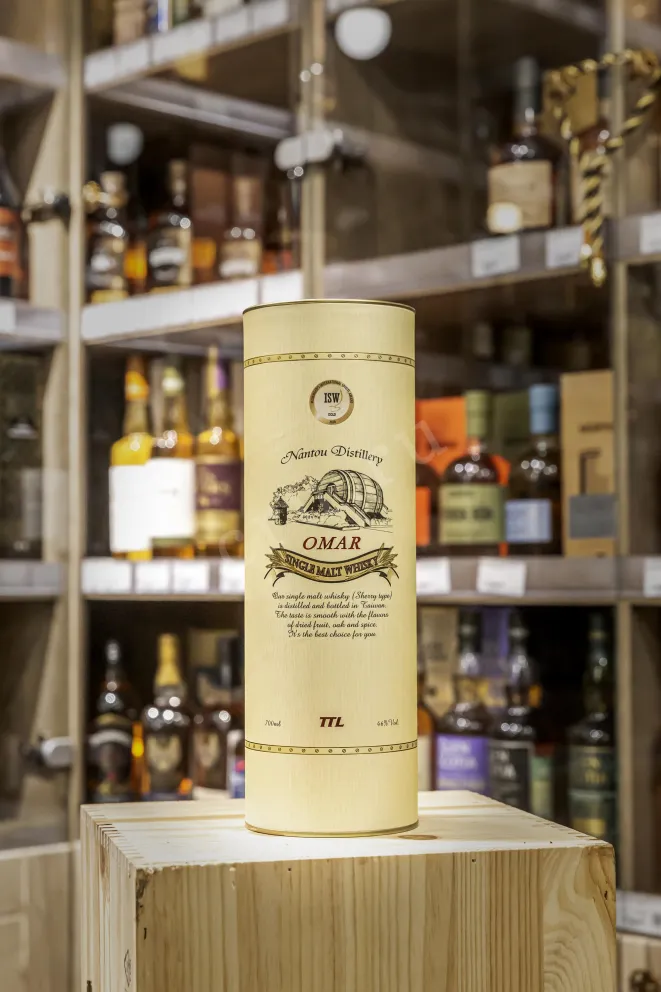 В магазине Крю Профи Omar Single Malt Cherry Type in tube 0.7 л