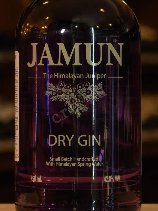 В магазине Крю Профи Jamun Dry in gift box 0.75 л