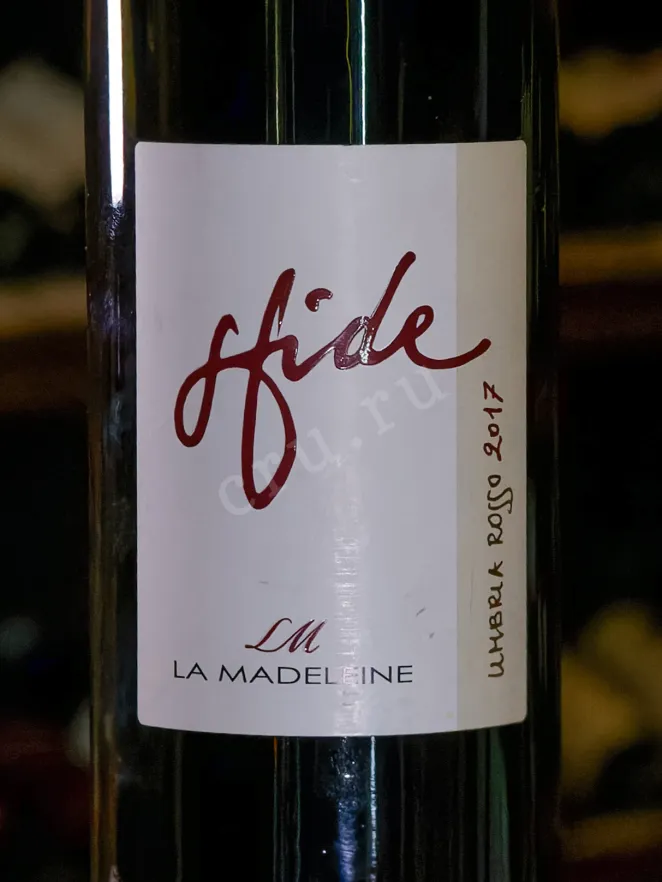 В магазине Крю Профи La Madeleine Sfide Rosso Umbria 2017 0.75 л
