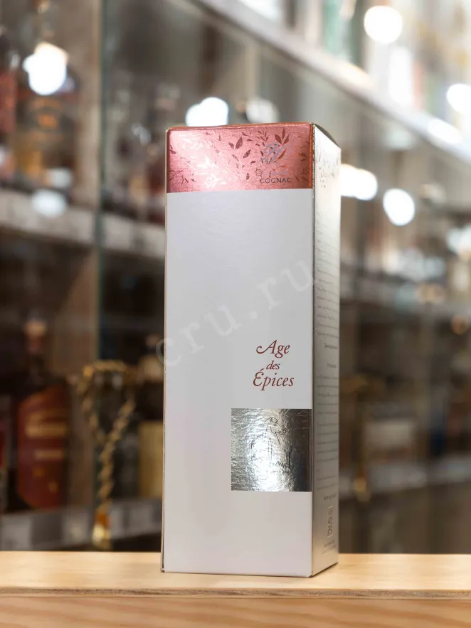 В магазине Крю Профи Leopold Gourmel Age des Epices 20 Carats Tres Vieux in gift box 0.7 л