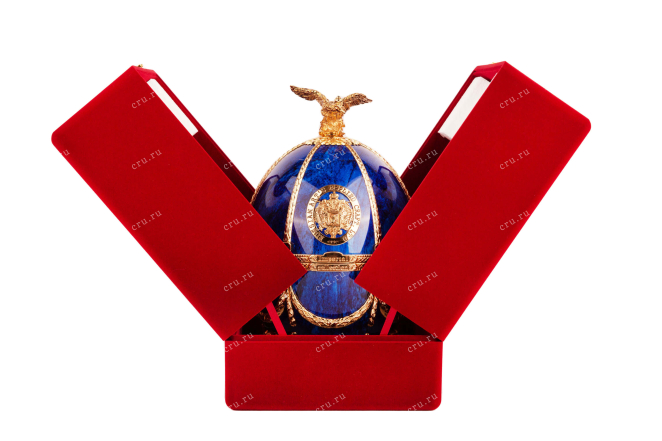 Водка Императорская Коллекция Яйцо Фаберже Голубой лазурит 0.7 в подарочной коробке