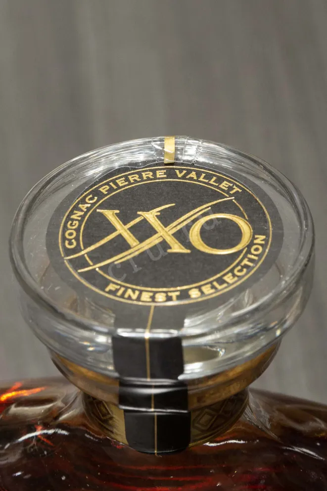 Пробка Pierre Vallet XXO Hors dAge gift box 0.7 л