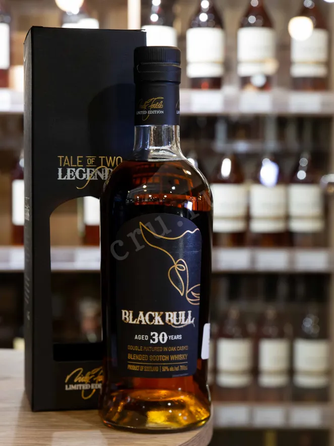 В магазине Крю Профи Black Bull Blended 30 years old with gift box 0.7 л