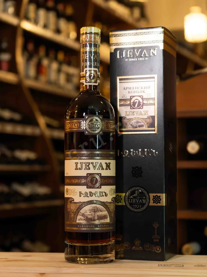 В магазине Крю Профи Ijevan 7 years 0.7 л