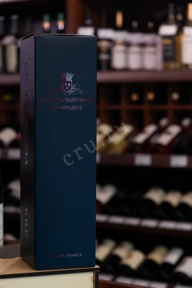 В магазине Крю Профи Comte Audoin de Dampierre Grande Cuvee with gift box 2016 0.75 л