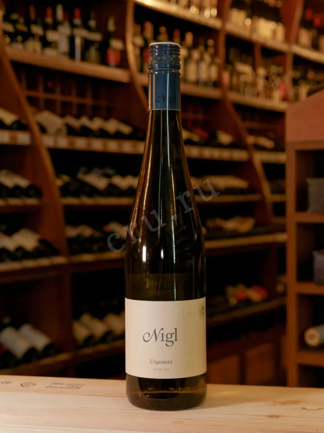 В магазине Крю Профи  Nigl Riesling Urgestein Kremstal 2020 0.75 л