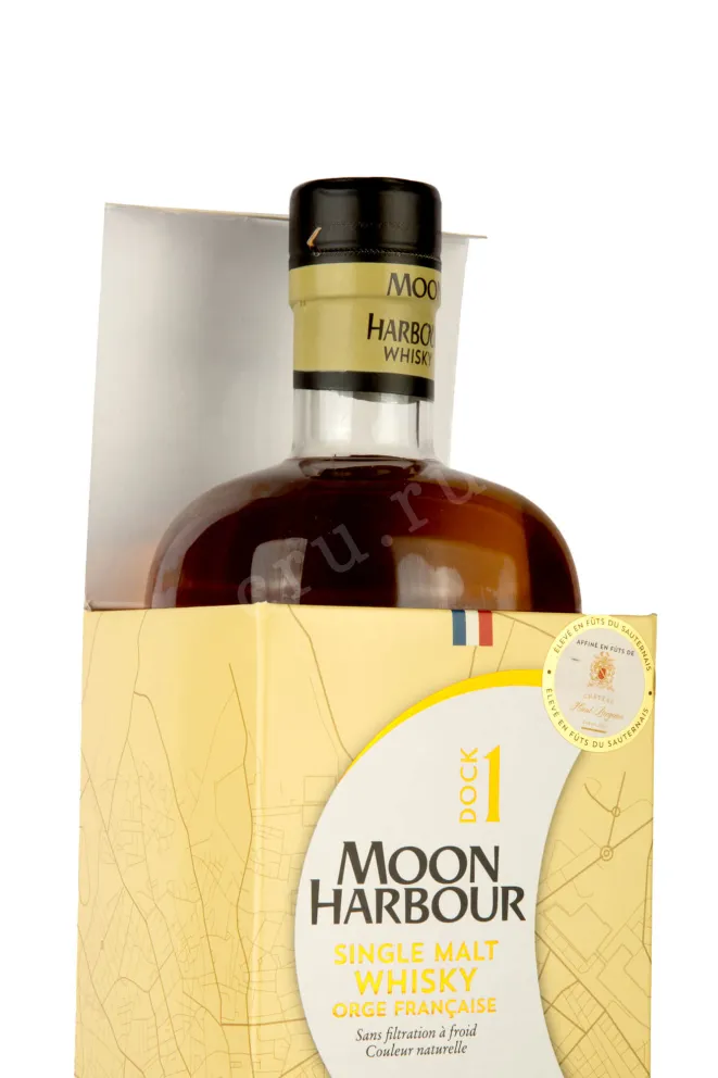 В подарочной коробке Moon Harbour Doc 1 Single Malt Chateau Haut-Bergeron 0.7 л