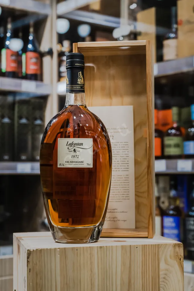 В магазине Крю Профи Lafontan 1972 0.7 л