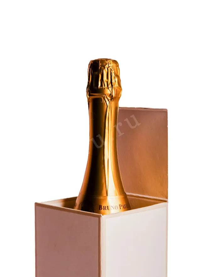 В подарочной коробке Bruno Paillard Blanc de Blancs Grand Cru in gift box 2019 0.75 л