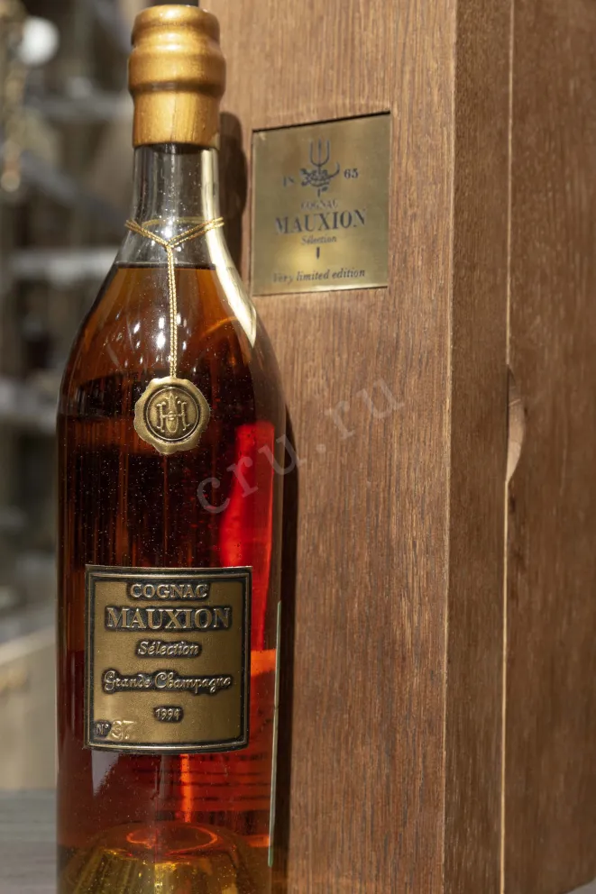 В магазине Крю Профи Mauxion Selection Grand Champagne 1994 0.7 л