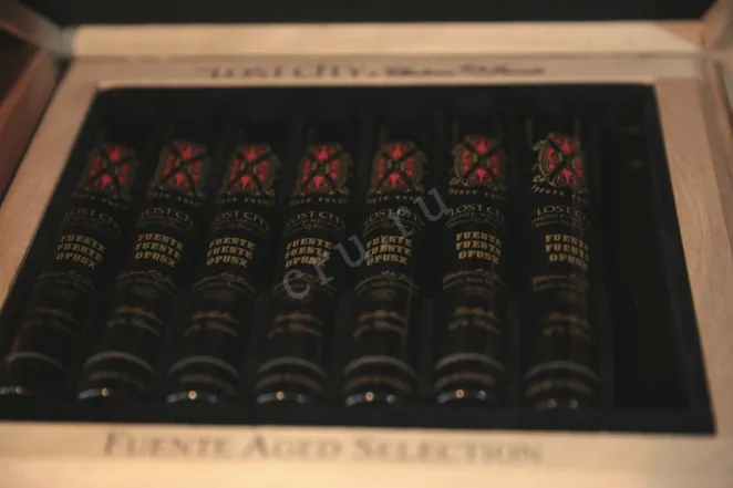 В магазине Крю Профи FFOX Fuente Fuente Opus X Lost City Double Robusto Tubos *8