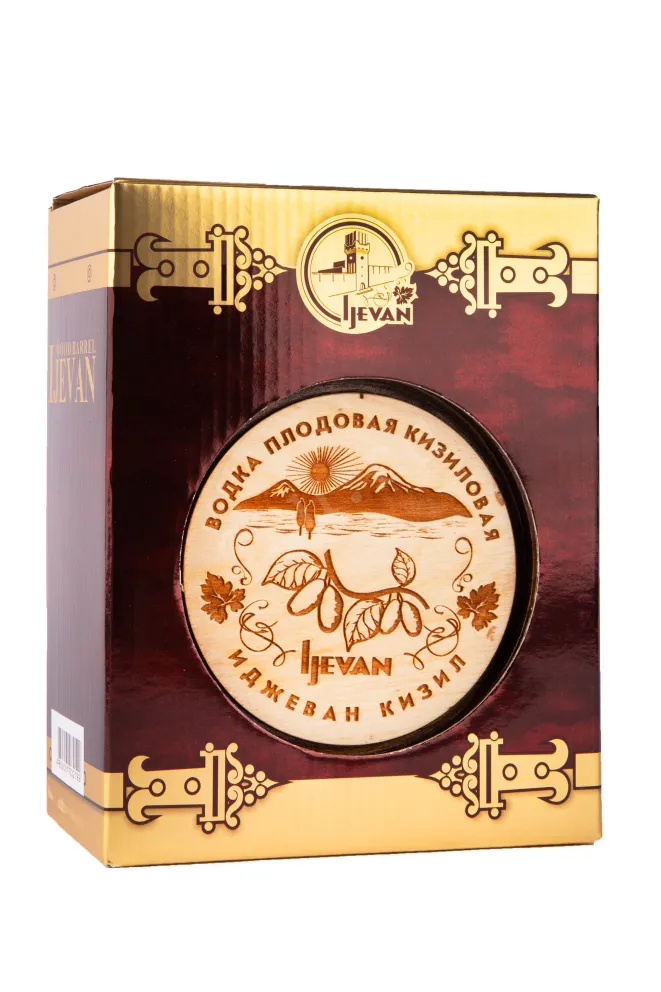 Подарочная коробка водки Ijevan Dogwood in wooden barrel 0.7