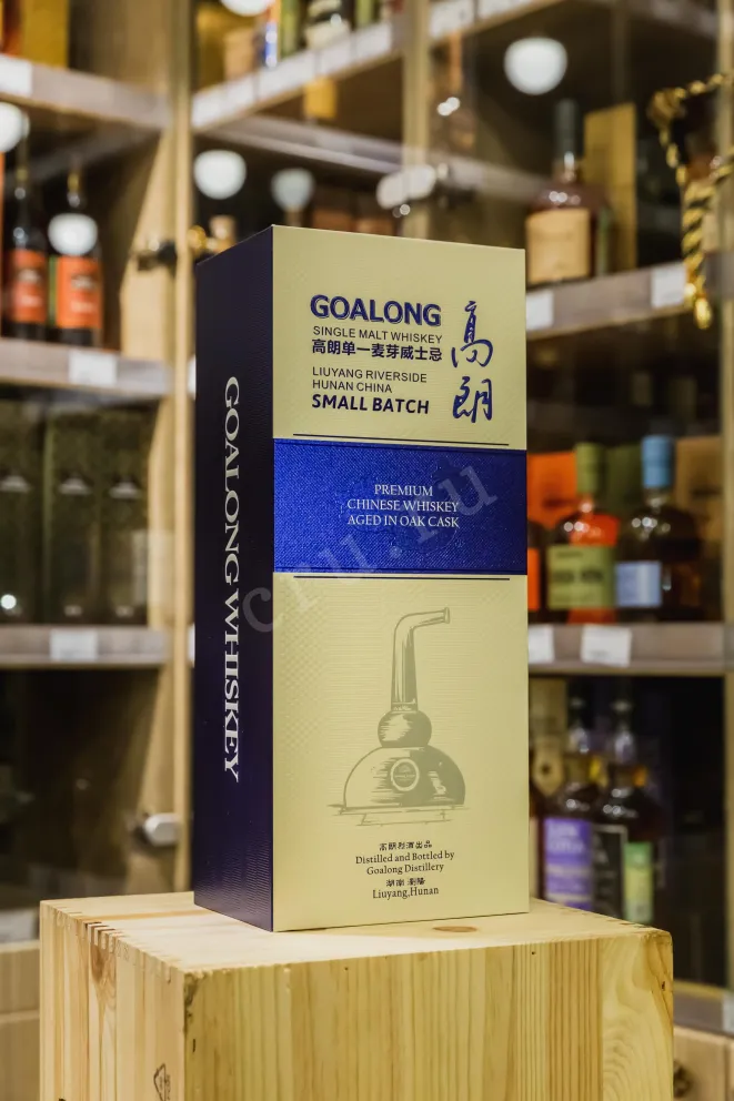 В магазине Крю Профи Goalong Single Malt Small Batch in gift box 0.7 л