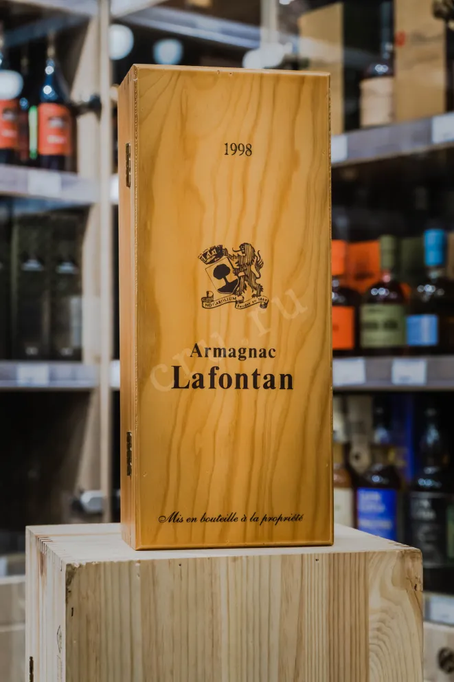 В магазине Крю Профи Lafontan 1998 0.7 л