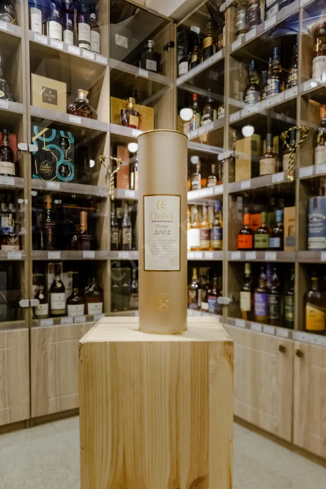 В магазине Крю Профи Chabot Vintage in tube 2002 0.7 л