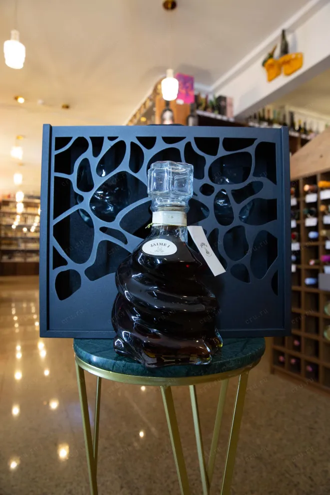 В магазине Крю Профи Torres Jaime I Reserva de la Familia gift box with 2 glasses 0.7 л