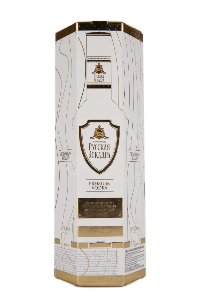 Подарочная упаковка водки Squadra Russa Miniera d'Oro gift box 0.7