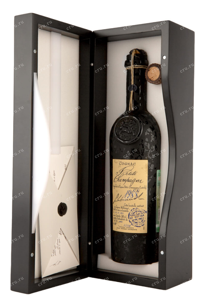 В подарочной коробке Lheraud Petit Champagne 1988 0.7 л