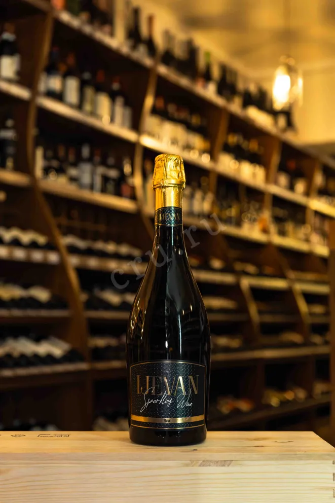 В магазине Крю Профи Ijevan White Brut 2024 0.75 л