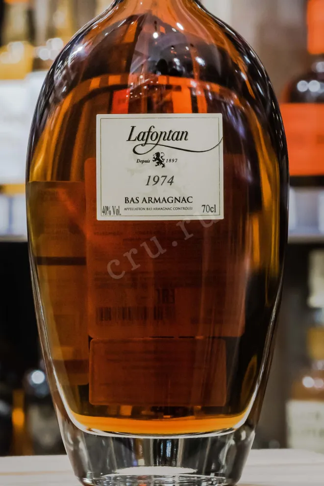 В магазине Крю Профи Lafontan Millesime 1974 0.7 л