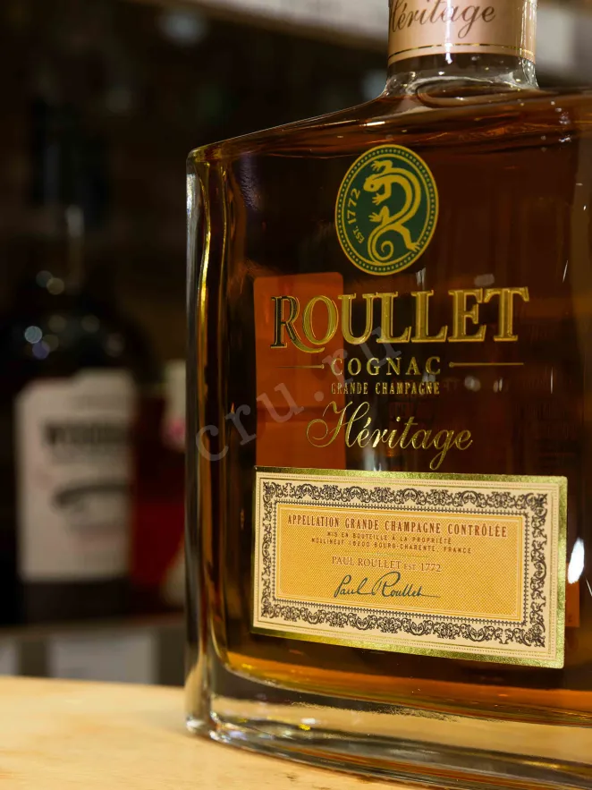В магазине Крю Профи Roullet Heritage Grande Champagne gift box 0.7 л