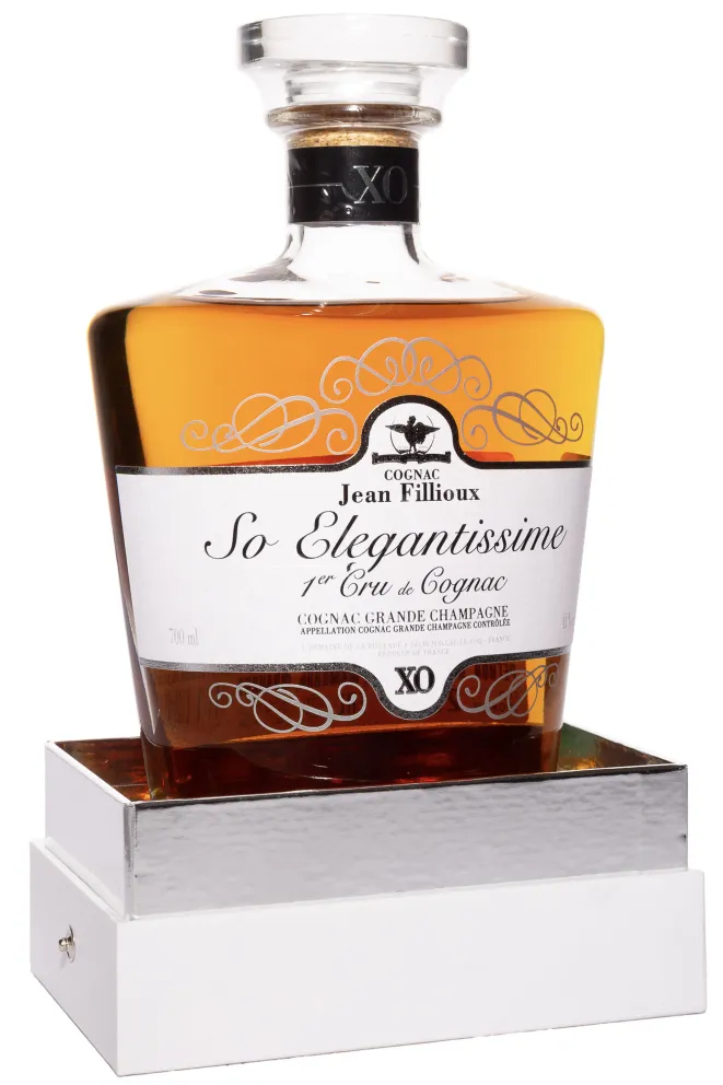 В подарочной коробке Jean Fillioux So Elegantissime XO gift box 2001 0.7 л