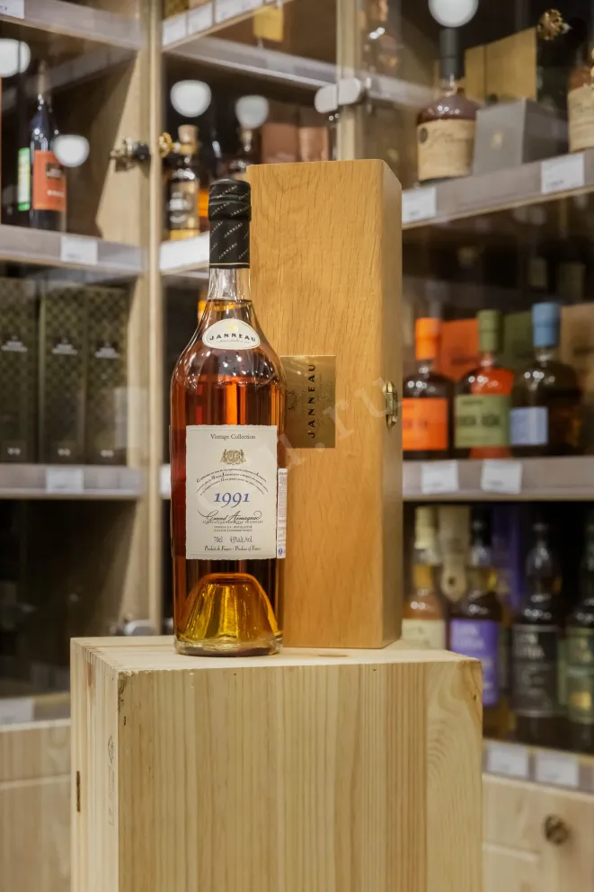 В магазине Крю Профи Janneau 1991 0.7 л