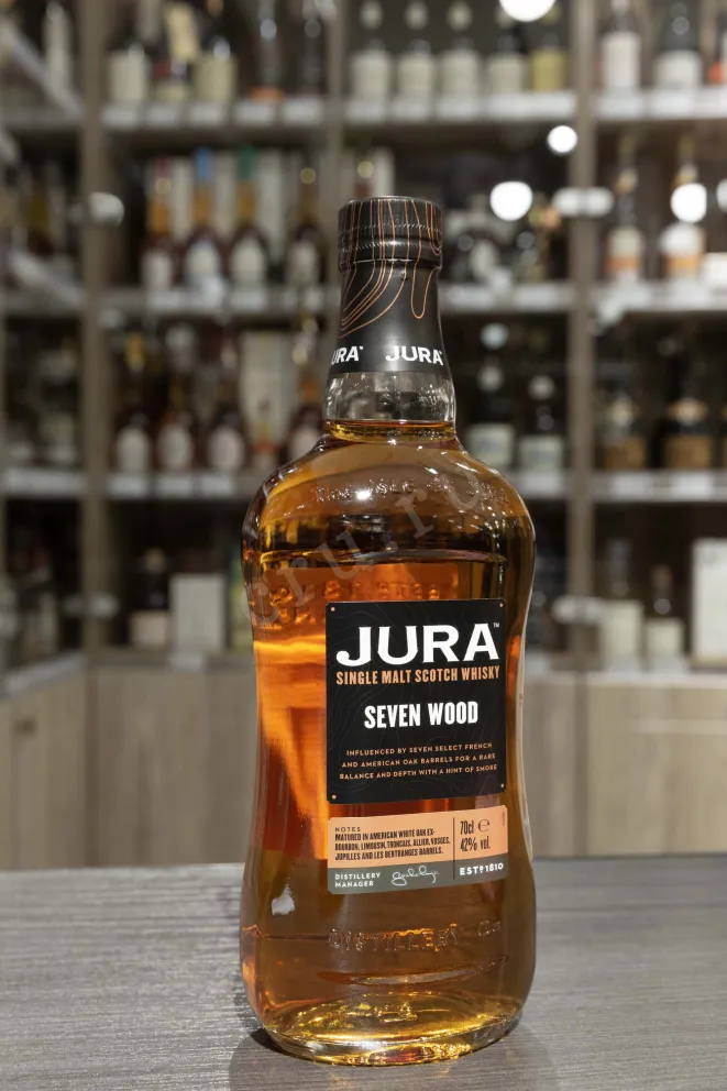 В магазине Крю Профи Jura Seven Wood 0.7 л