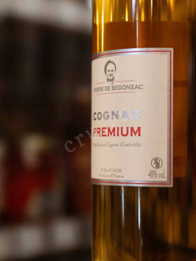 В магазине Крю Профи Pierre de Segonzac Premium 0.7 л