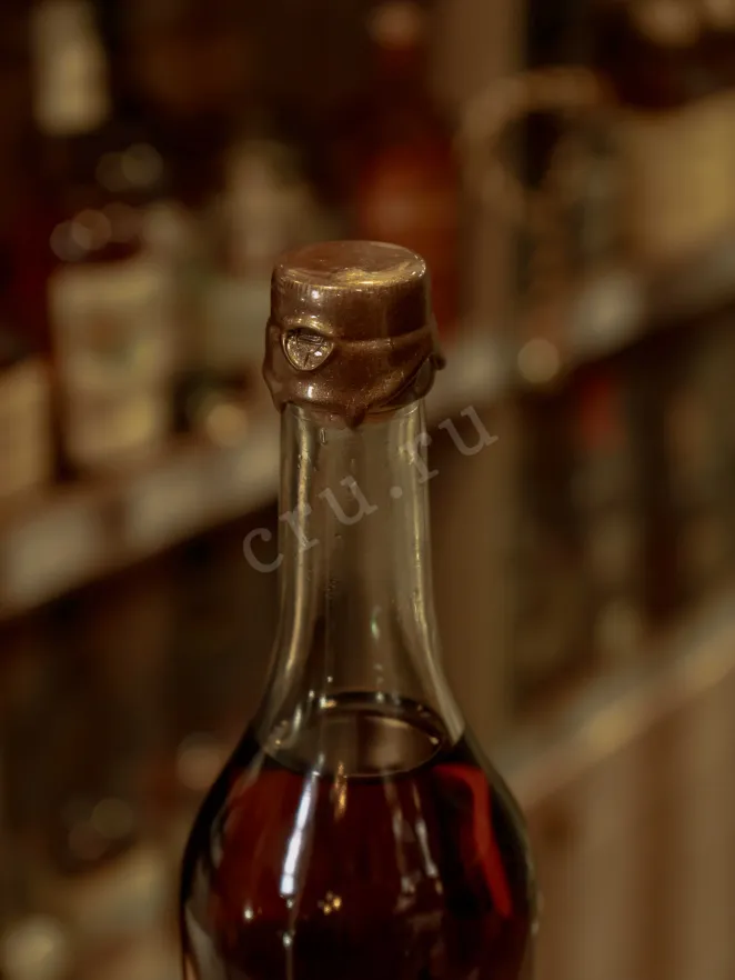 Пробка Laterrade Domaine Marquet Bas-Armagnac in wooden box 1996 0.7 л