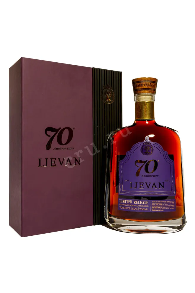 Коньяк Иджеван-70 коллекционный 20 лет в подарочной упаковке  0.7 л