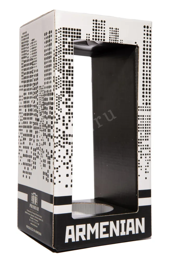 Подарочная коробка Proshyan Shakhter 7 Years in gift box 2012 0.33 л