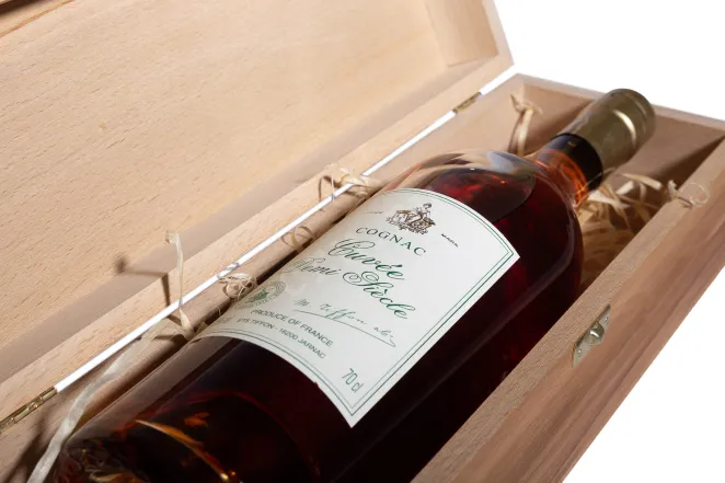 В деревянной коробке Tiffon Cuvee Demy Siecle 50 years 0.7 л