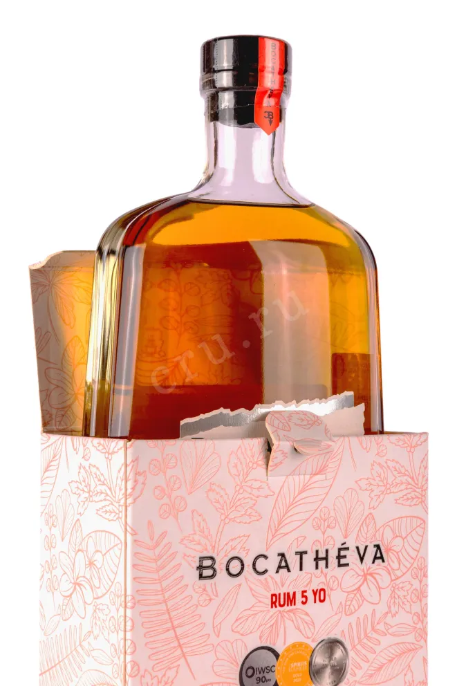 В подарочной коробке Bocatheva 5 years old in gift box 0.7 л