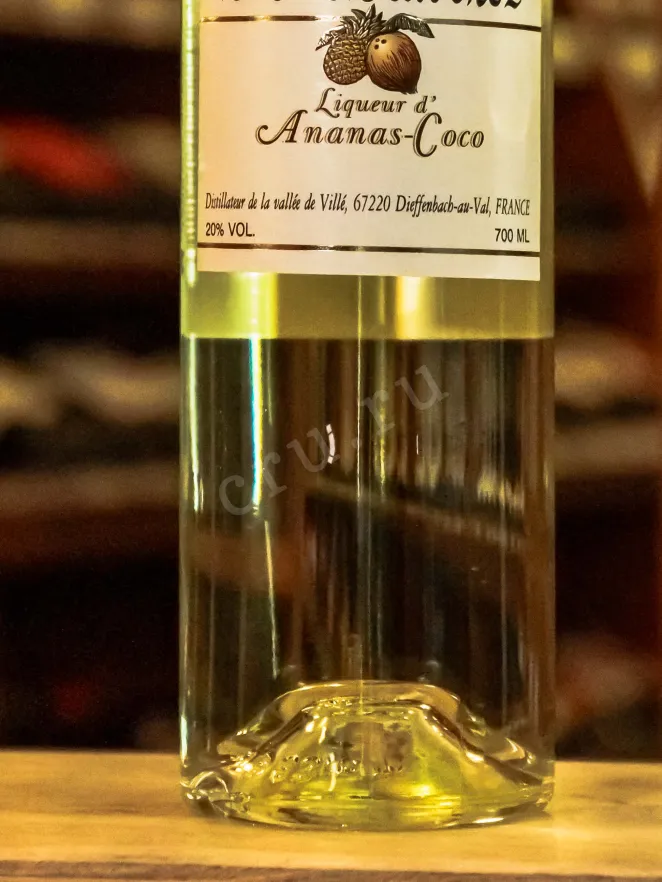В магазине Крю Профи Massenez Liqueur d'Ananas Coco 0.7 л