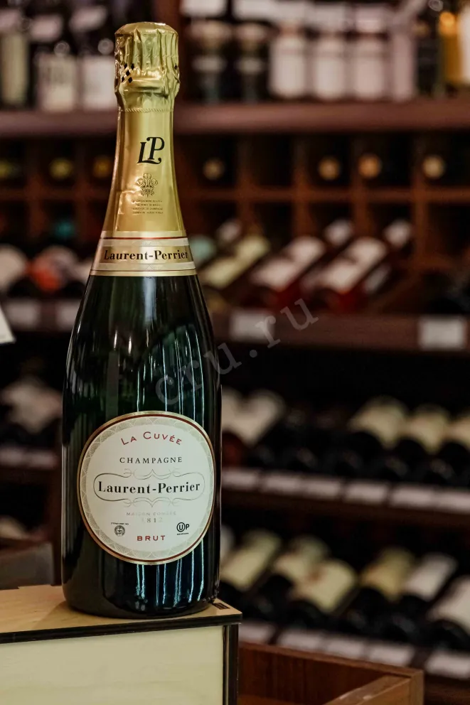 В магазине Крю Профи Laurent-Perrier La Cuvee gift box 2021 0.75 л