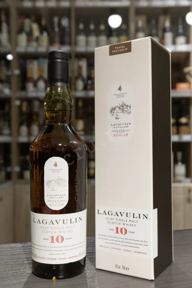 В магазине Крю Профи Lagavulin 10 years old gift box 0.7 л