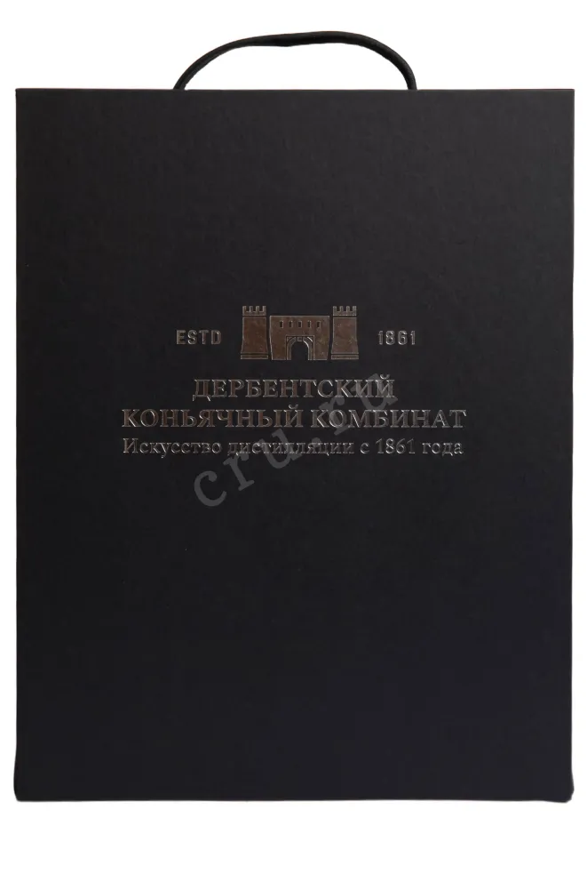 Подарочная коробка Derbend Grand Reserve 35 years in gift box 0.75 л