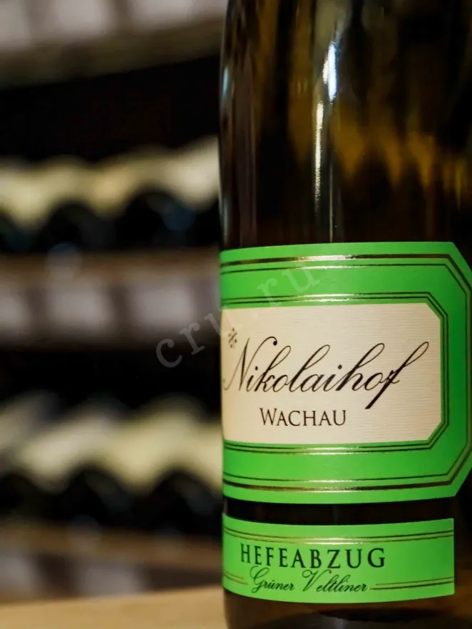 В магазине Крю Профи Nikolaihof Wachau Hefeabzug Gruner Veltliner 2021 0.75 л