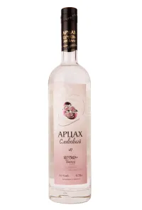 Водка Арцах Сливовая  0.75 л